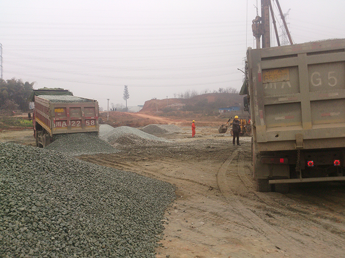 碎石桩,沉管碎石桩,碎石桩单价,碎石桩几多钱一米,四川碎石桩施工